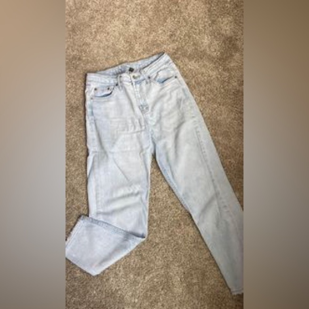 Light Wash Jeans